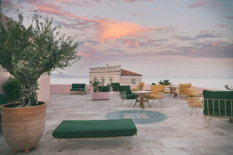 Aristide Hotel Rooftop