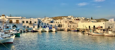 Paros